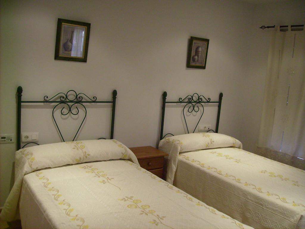 Hotel Delphos Moraleja Exterior photo